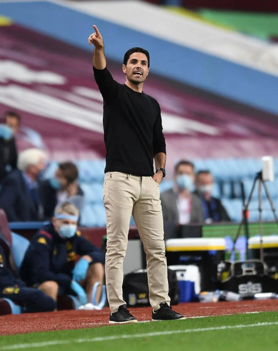 开云-关于足总杯倒计时，纽卡斯尔官宣日更衣室发声，细节引发关注，引发热议，临场指挥获称赞的信息