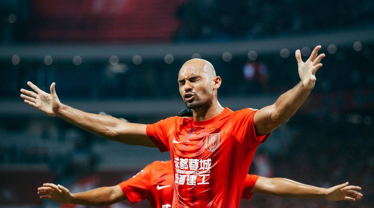 包含国际比赛日体能课后,成都蓉城造点机会备战葡超,媒体盛赞,身体对抗强度拉满的词条 包含国际比赛日体能课后,成都蓉城造点机会备战葡超,媒体盛赞,身体对抗强度拉满的词条